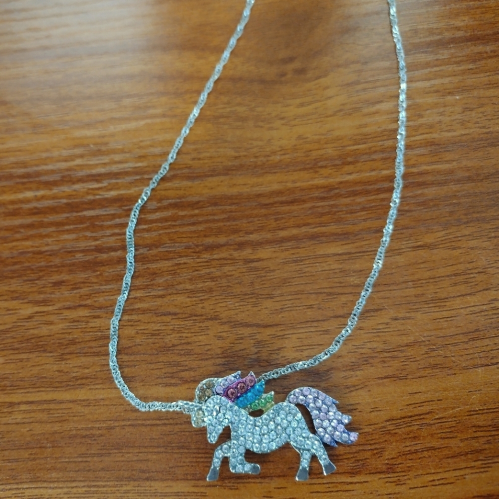 Unicorn crystal pendant necklace